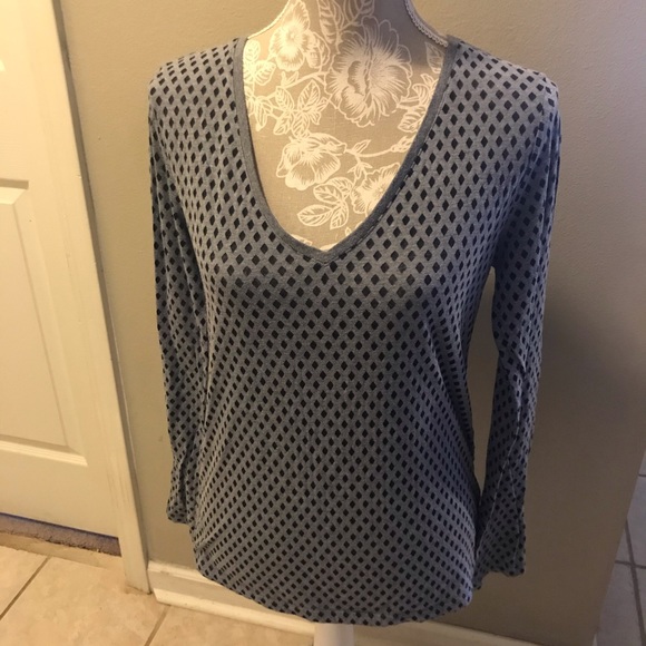 Victoria Secret’s Black & Gray Patterned Top - Picture 2 of 3